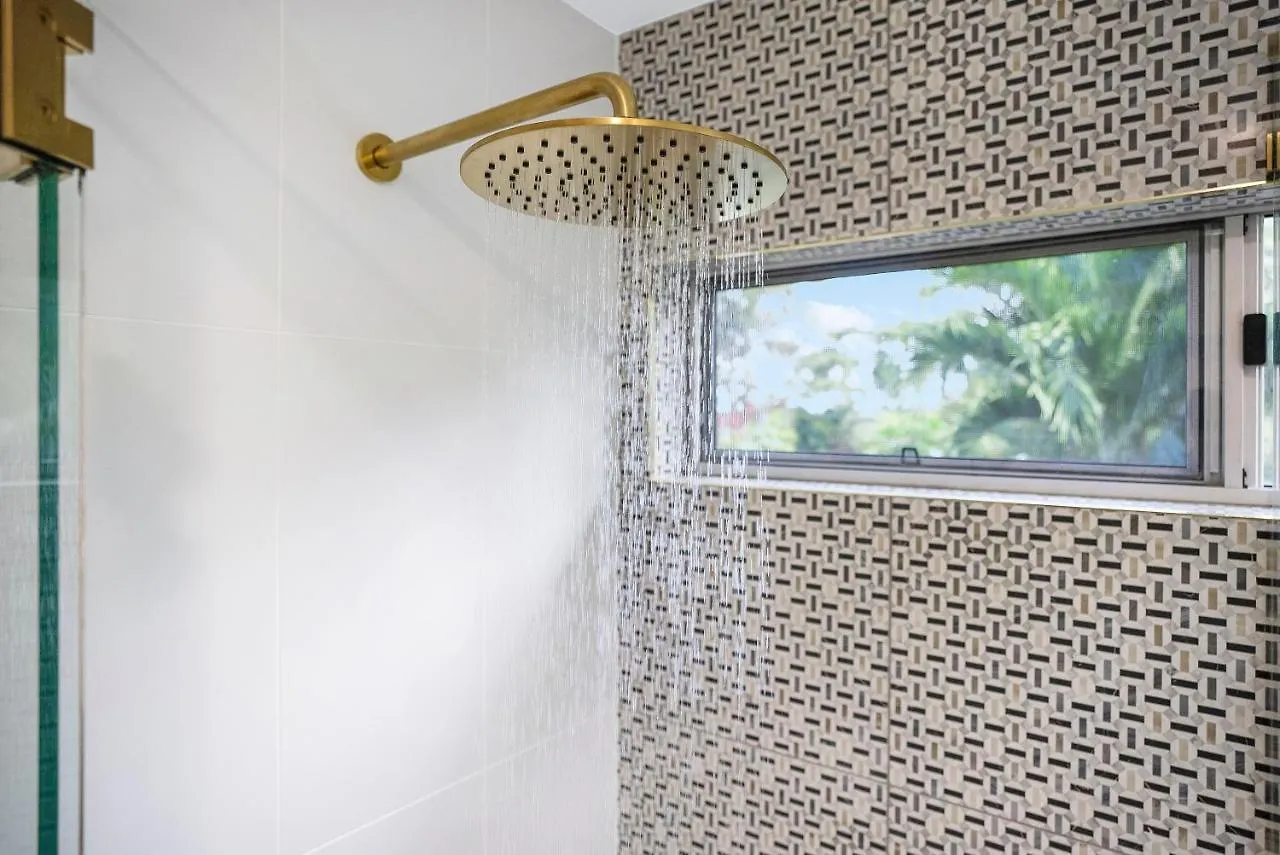 Deco View Family Oasis In Cairns Villa East Trinity Holiday home