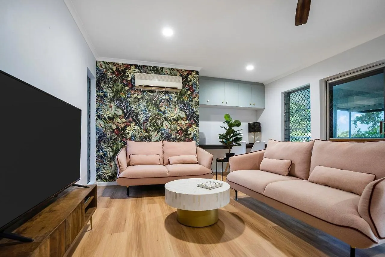Deco View Family Oasis In Cairns Villa East Trinity